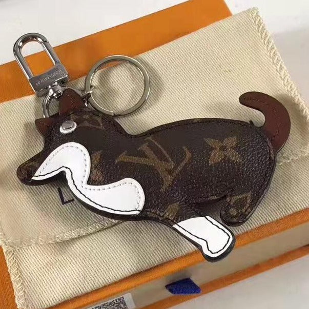 Paris Show Pendant