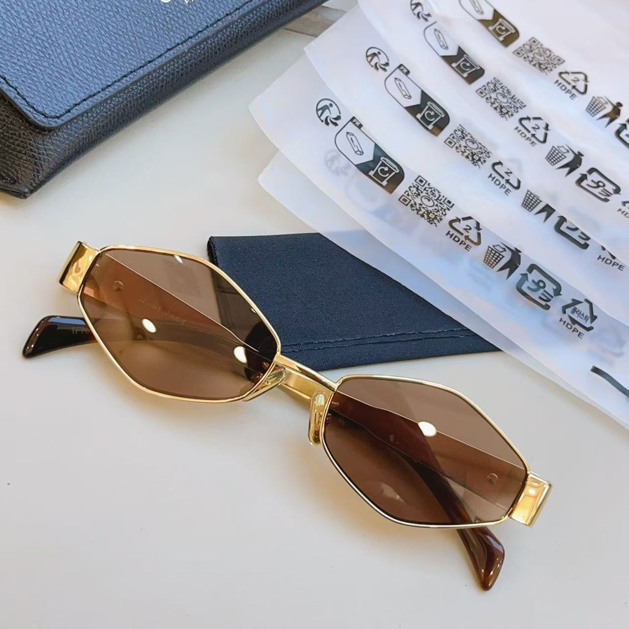 CE* Luxury Sunglasses with cowhide bag and box Bestocase