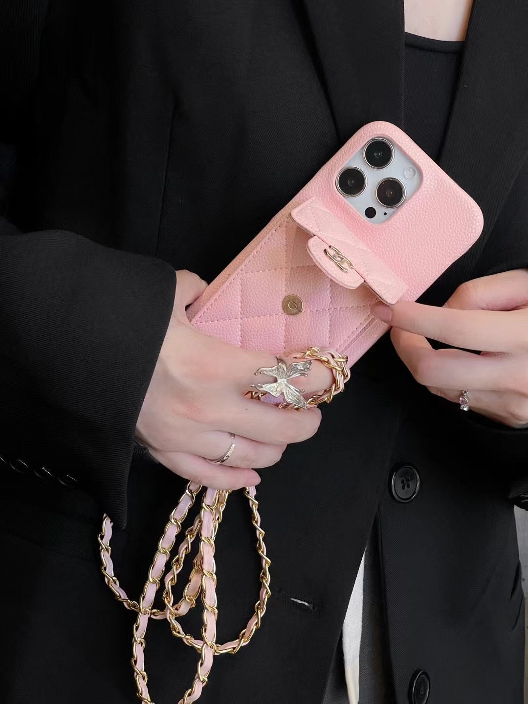 Funda para iPhone con cadena CC