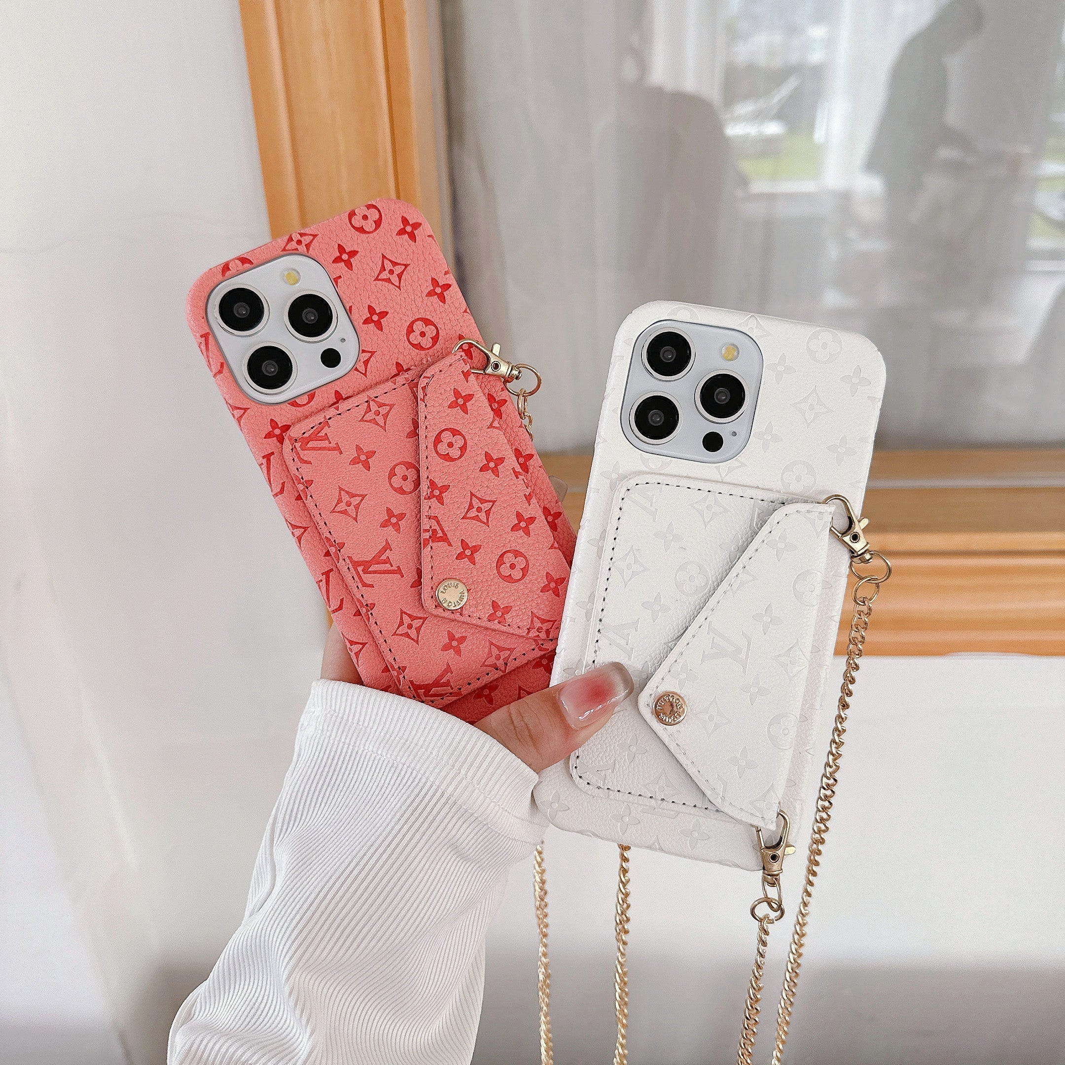 Lou Chain iPhone Case - Bestocase