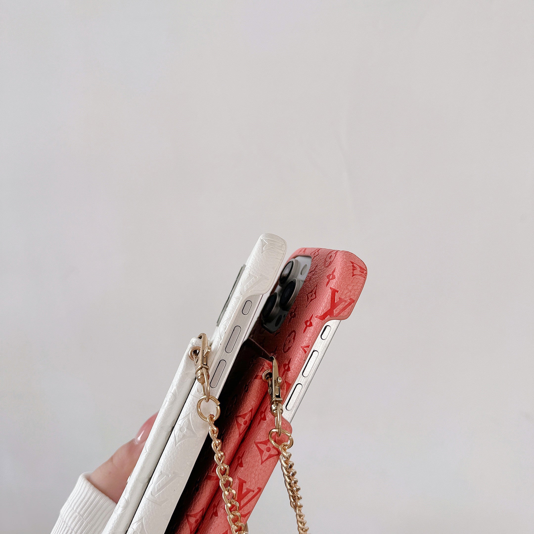 Lou Chain iPhone Case - Bestocase