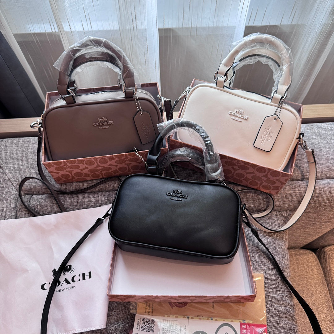 Elegant Leather Handbag: A Touch of Light Luxury - Bestocase