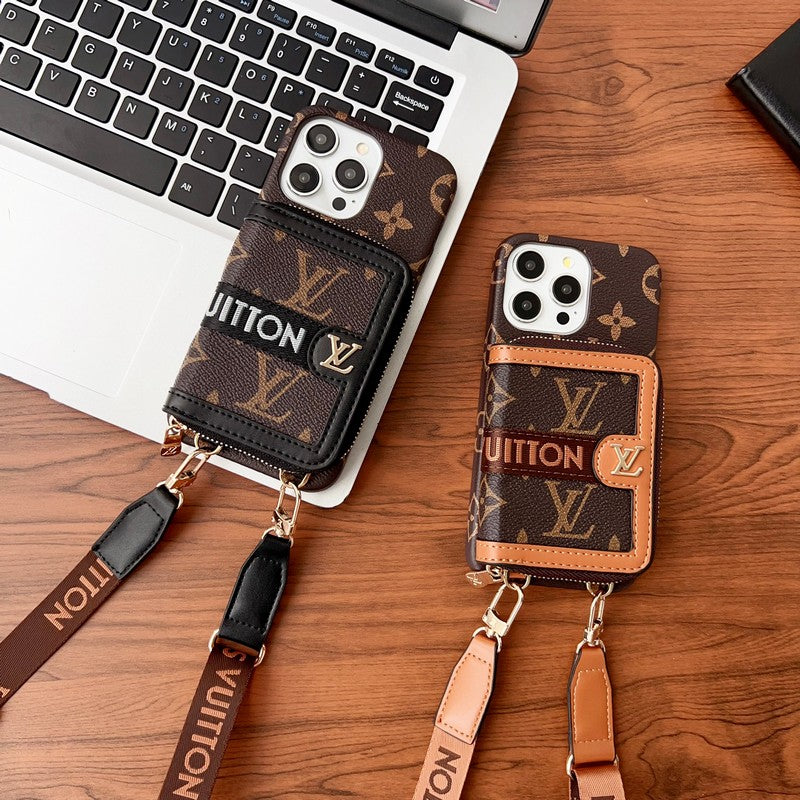 Funda para iPhone con cadena y tarjetero Lou GG