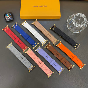 Bracelet de rechange Apple avec décoration en rivets et monogramme en relief WATCH BANDS - Bestocase