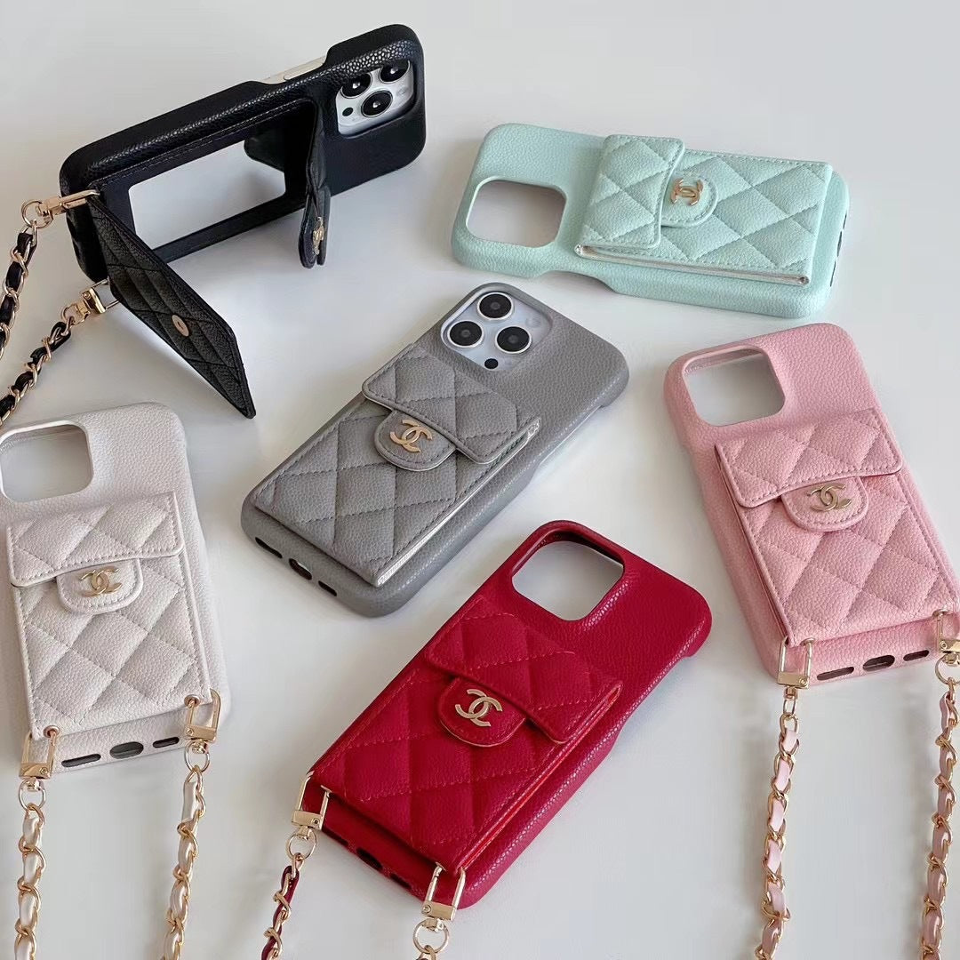 Funda para iPhone con cadena CC