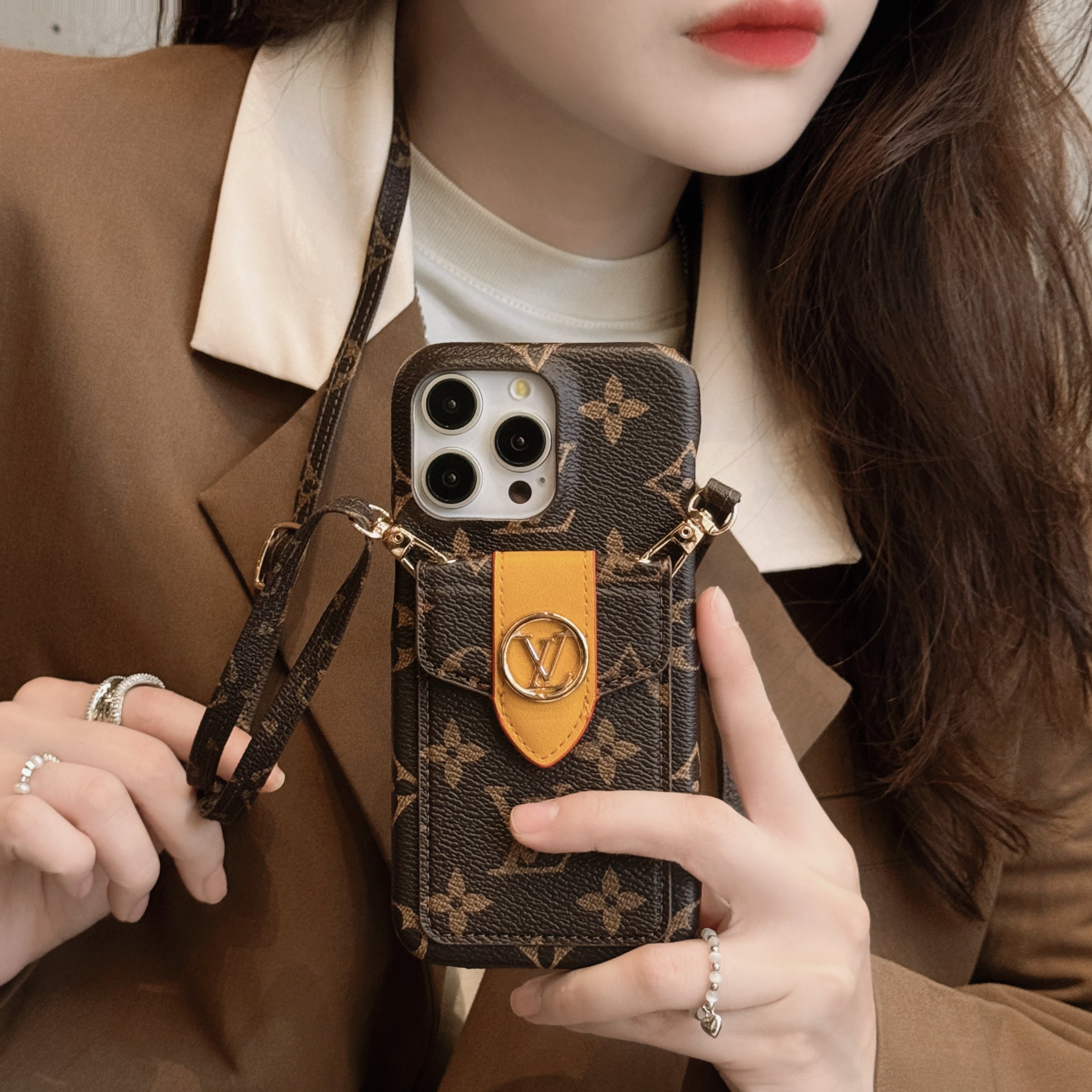 Lou Card Holder Chain iPhone Case - Bestocase