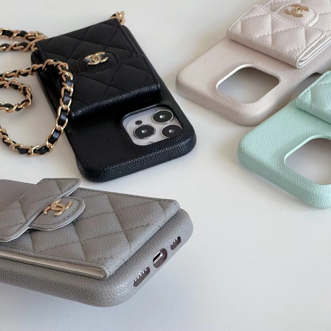 Funda para iPhone con cadena CC