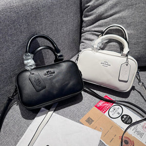 Elegant Leather Handbag: A Touch of Light Luxury - Bestocase