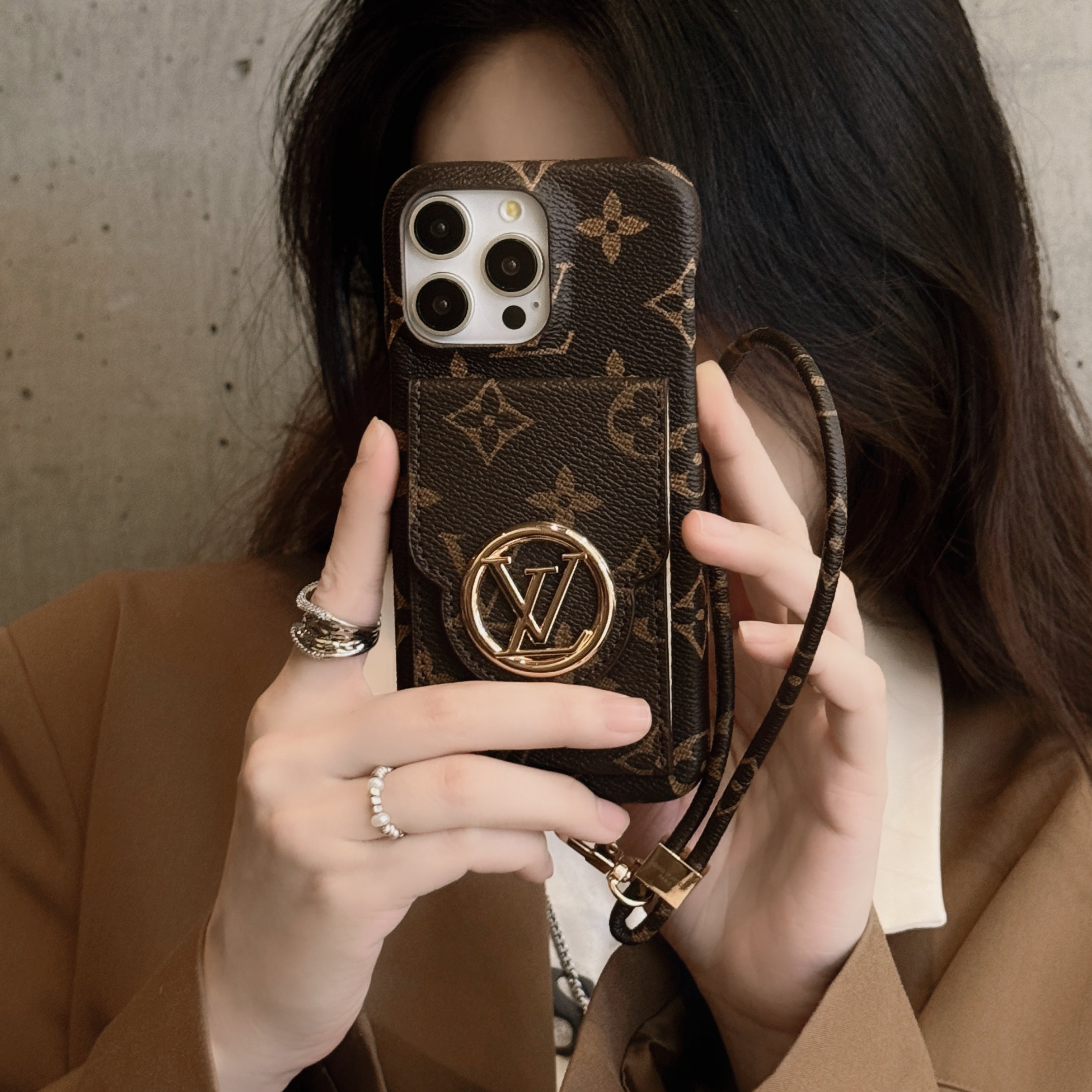 Lou Card Holder Chain iPhone Case mysite