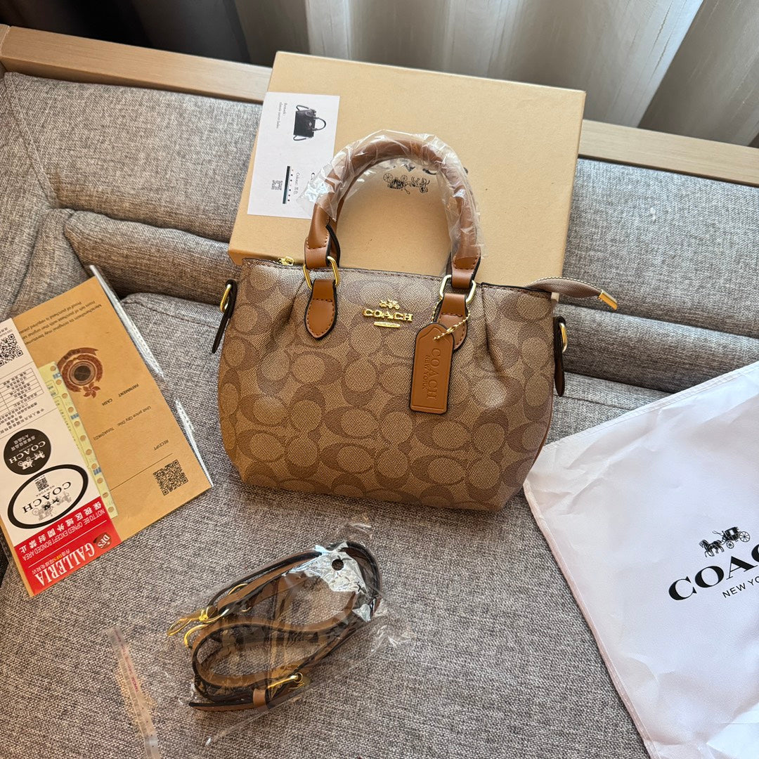 Crafted to Perfection: Leather Hand Bag with a Luxe Touch - Bestocase