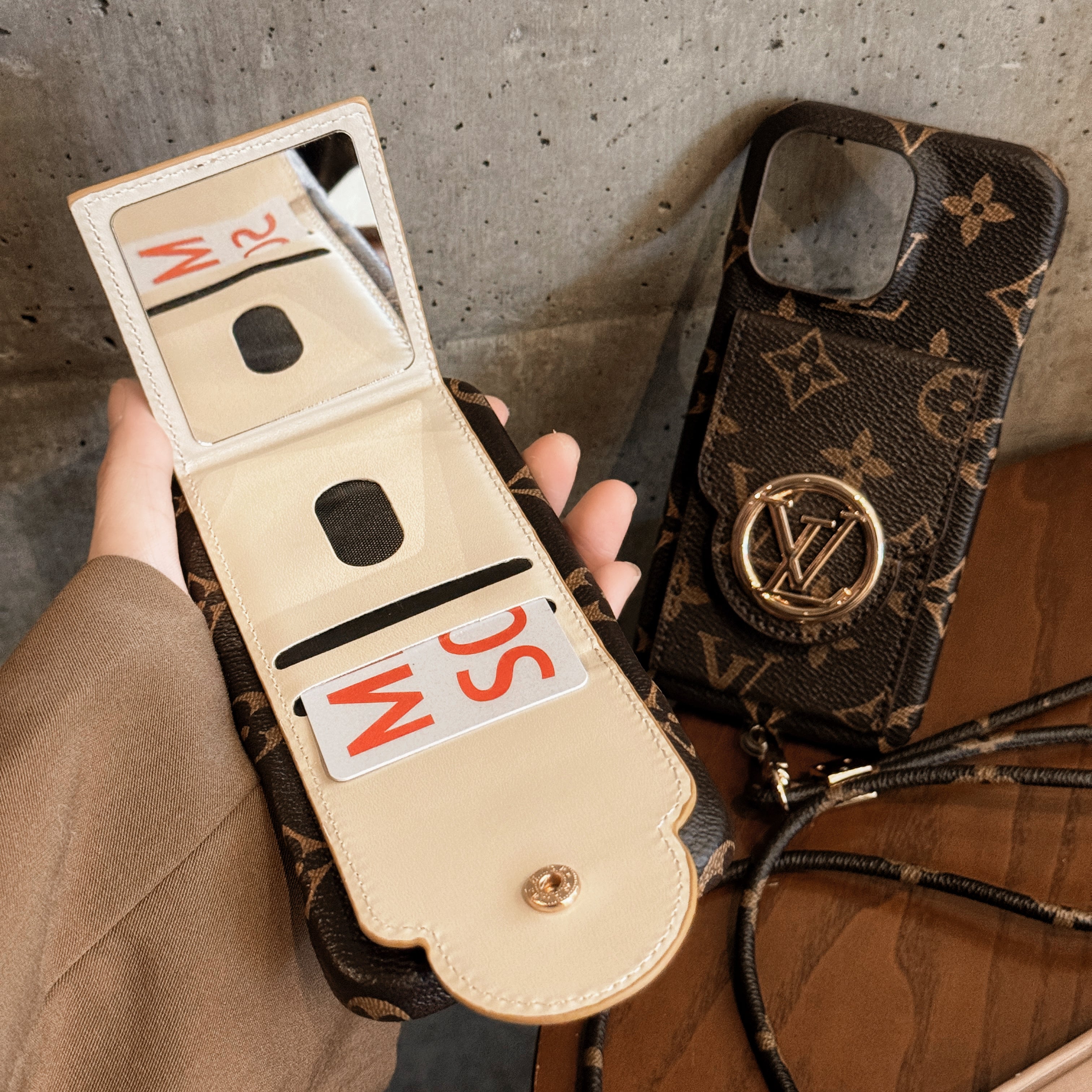 Lou Card Holder Chain iPhone Case mysite