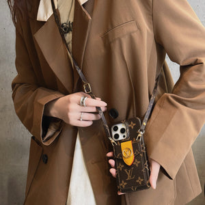 Lou Card Holder Chain iPhone Case - Bestocase