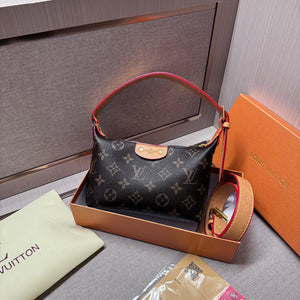 Timeless Luxury: Leather Hand Bag for the Modern Sophisticate - Bestocase
