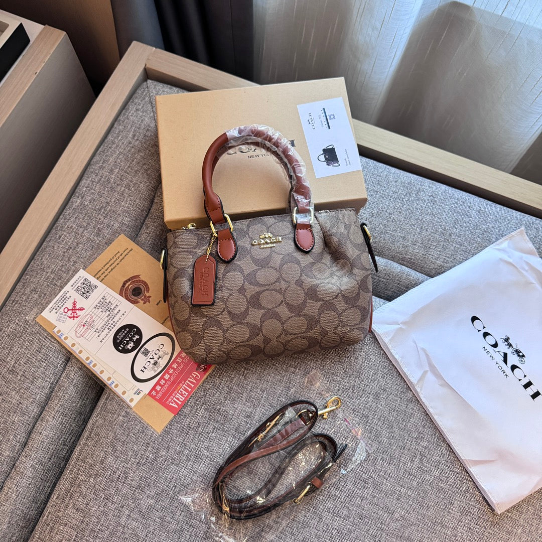 Crafted to Perfection: Leather Hand Bag with a Luxe Touch - Bestocase