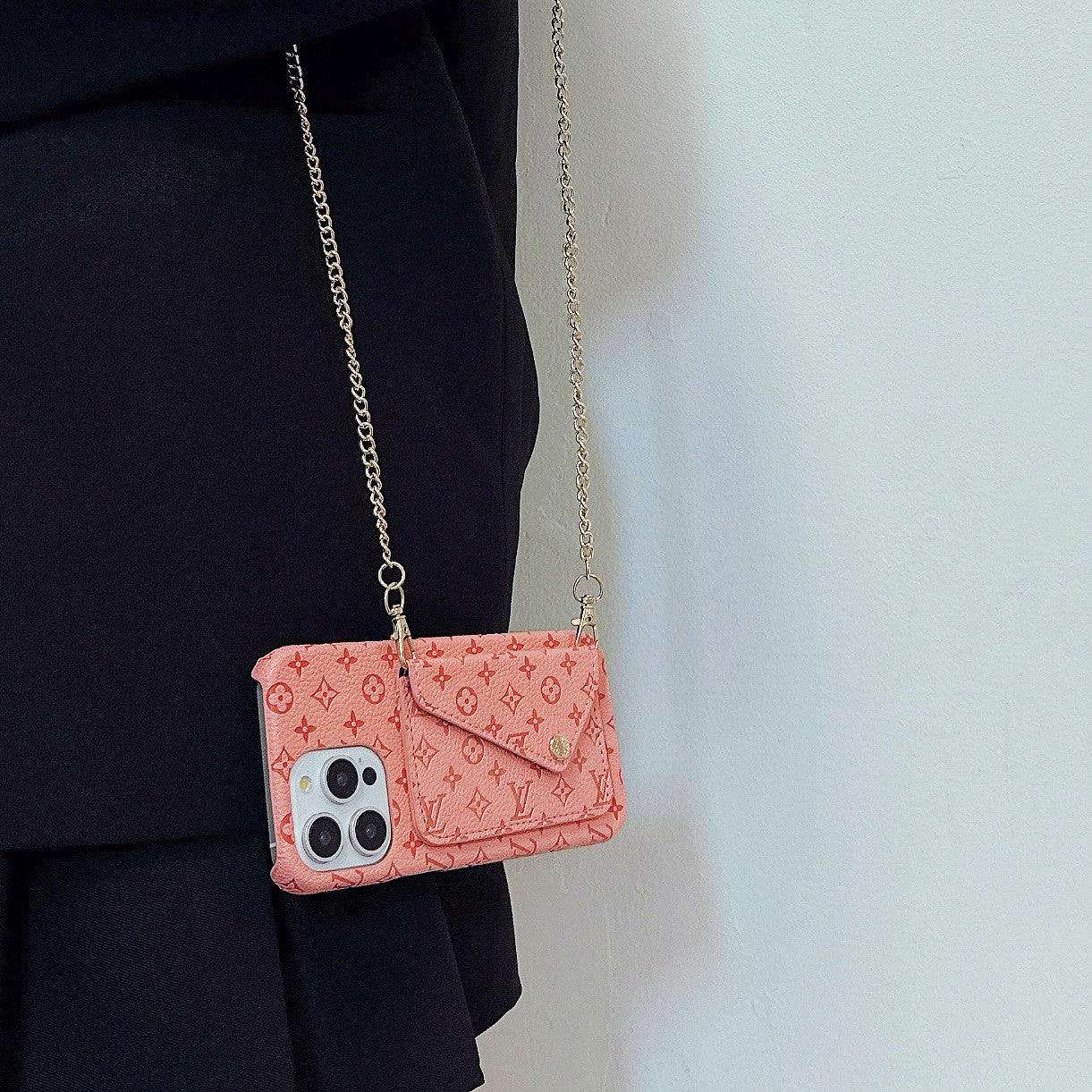 Lou Chain iPhone Case - Bestocase