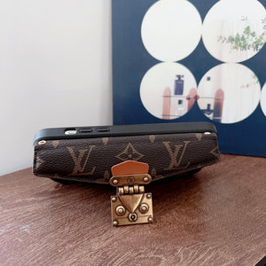 Lou Lock Card Bag Crossbody Chain iPhone Case - Bestocase