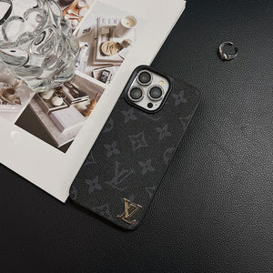 Lou Classic Leather iPhone Case - Bestocase