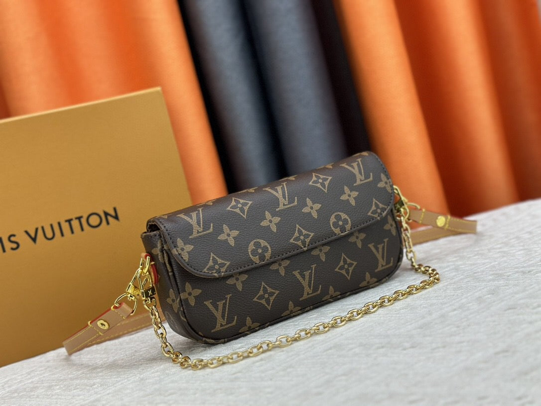 Brown Embossed Chain Bag mysite