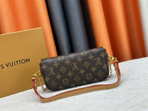 Brown Embossed Chain Bag mysite