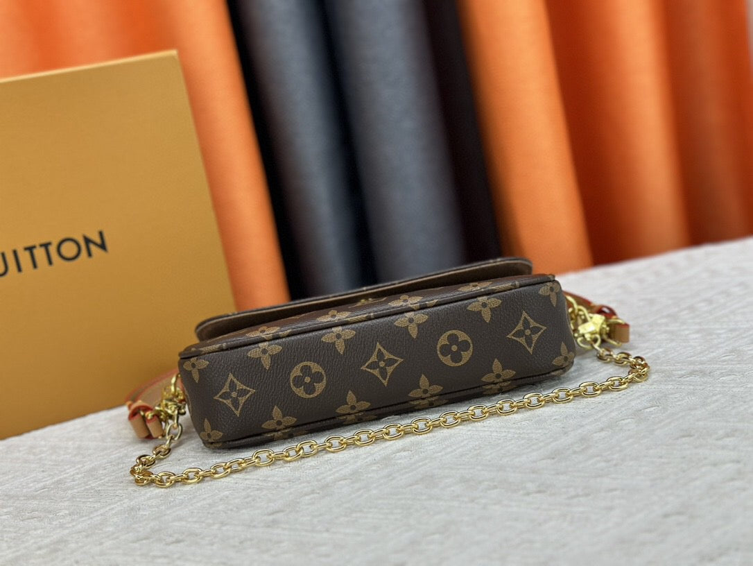 Brown Embossed Chain Bag mysite