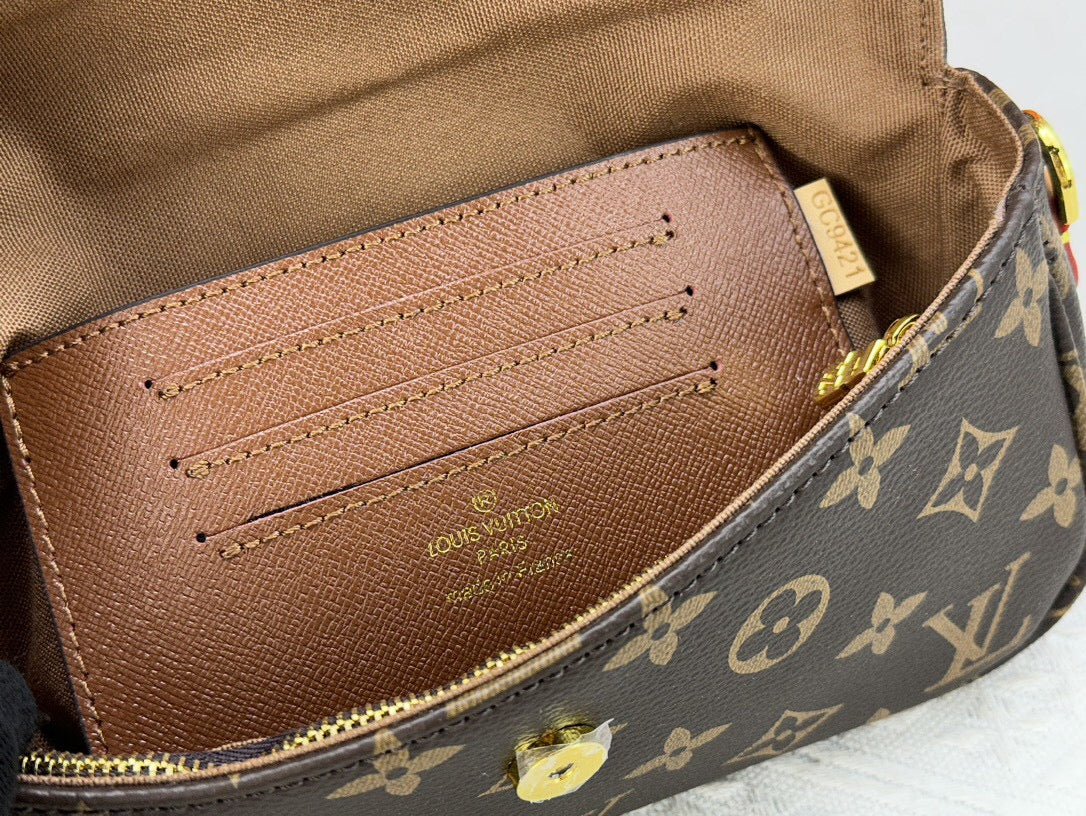Brown Embossed Chain Bag mysite
