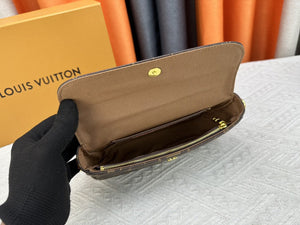 Brown Embossed Chain Bag mysite