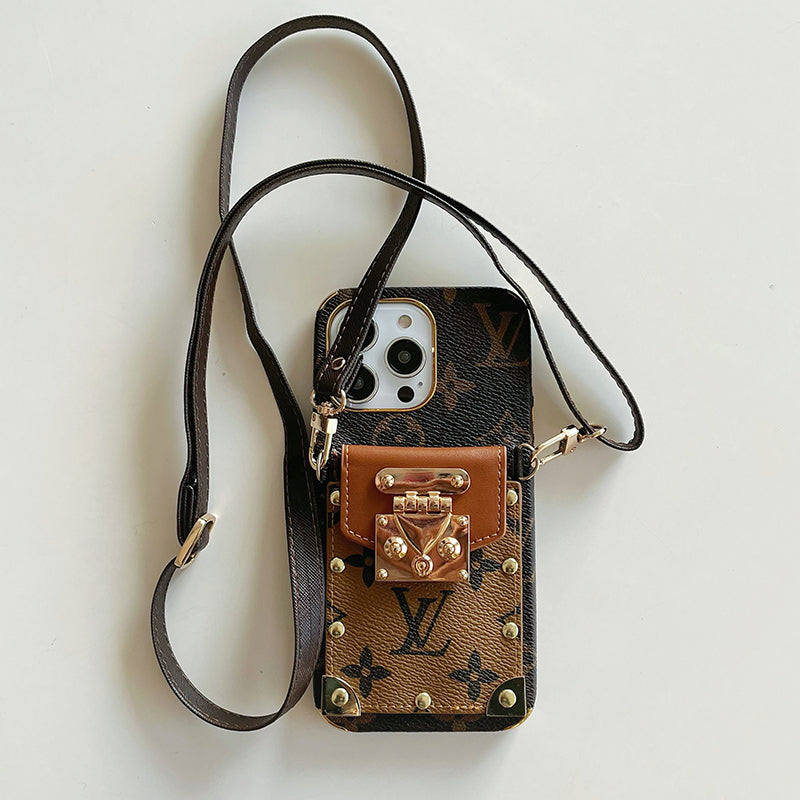 Lou Chain Leather iPhone Case - Bestocase