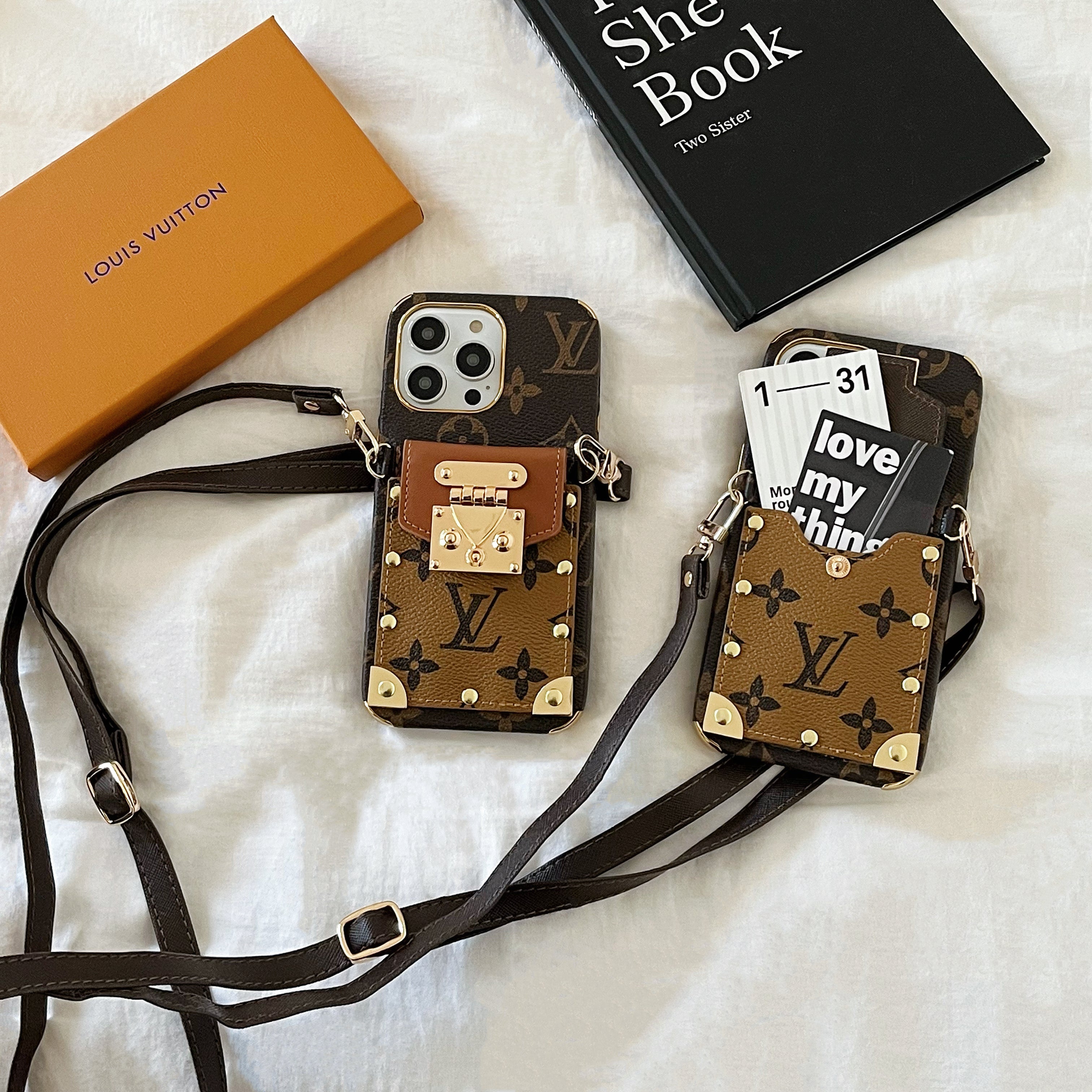 Lou Chain Leather iPhone Case - Bestocase