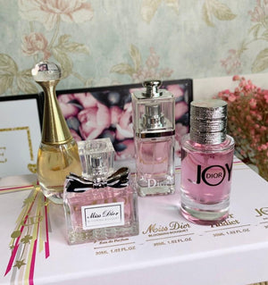 Hot sale 🌟 CD women's perfume gift set 30ml x4 Bestocase
