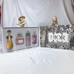 Hot sale 🌟 CD women's perfume gift set 30ml x4 Bestocase